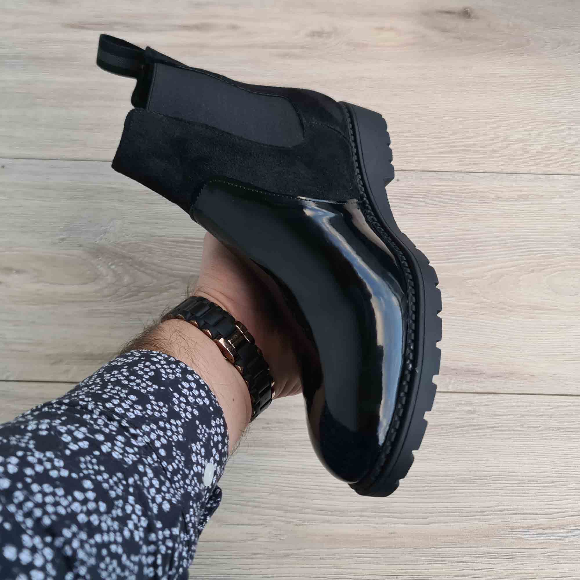 Splito Split Suede Patent Chelsea Boots for Men — sole detail | Scarpetto