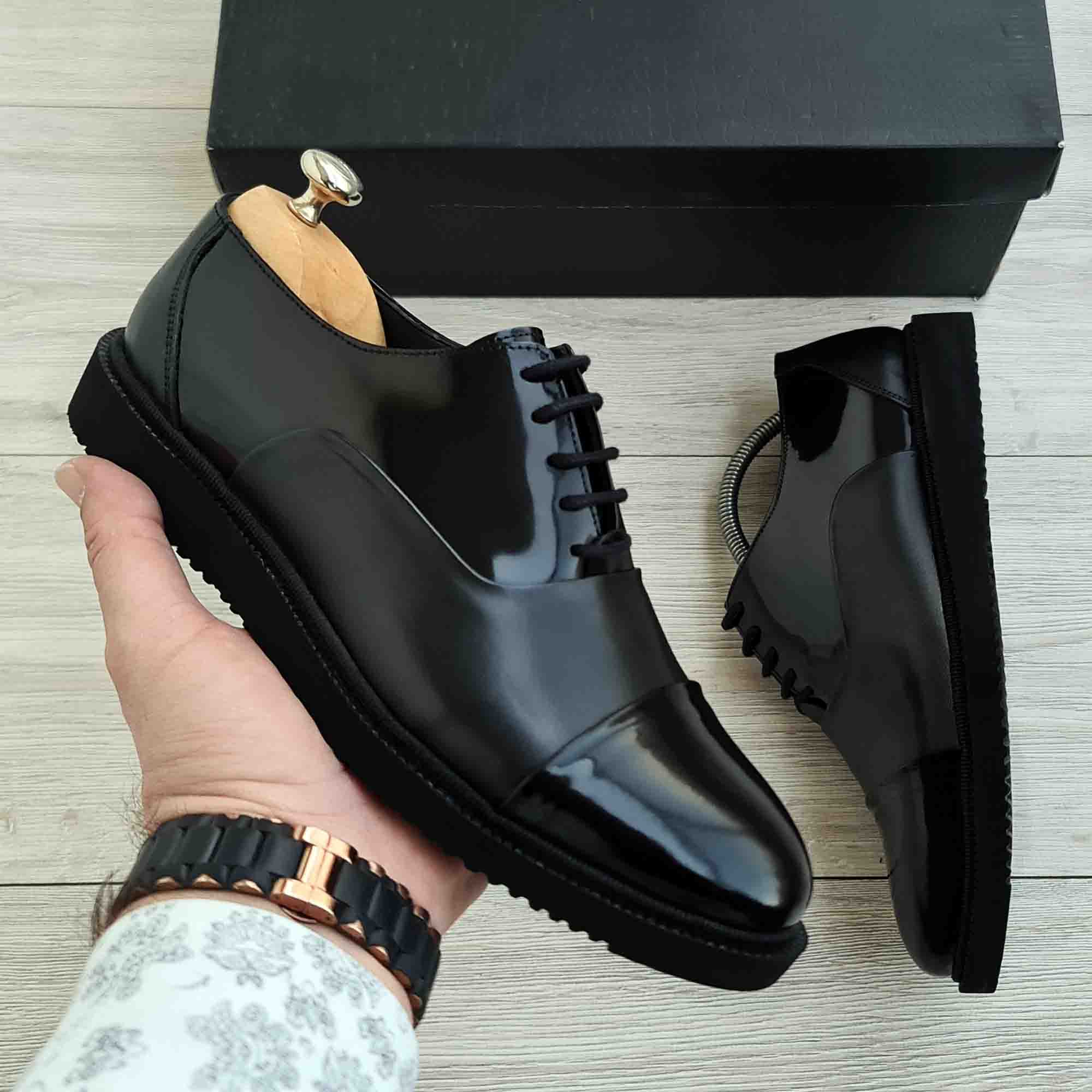 Tux Cap Toe Polished Leather Men's Derby — heel detail | Scarpetto