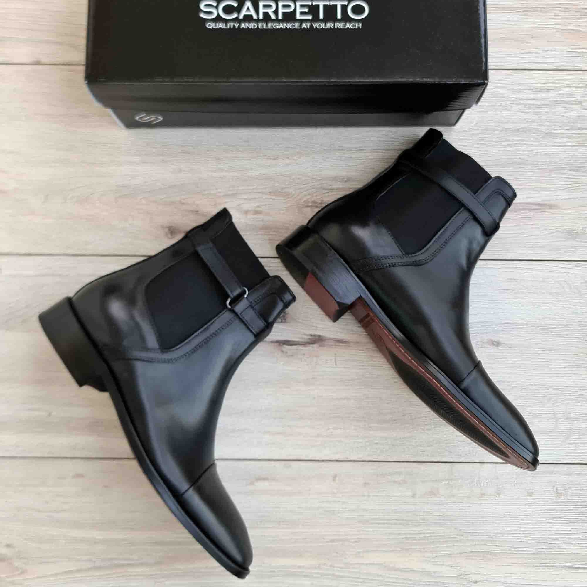 Black Leather Buckle Chelsea Boots for Men — toe detail | Scarpetto