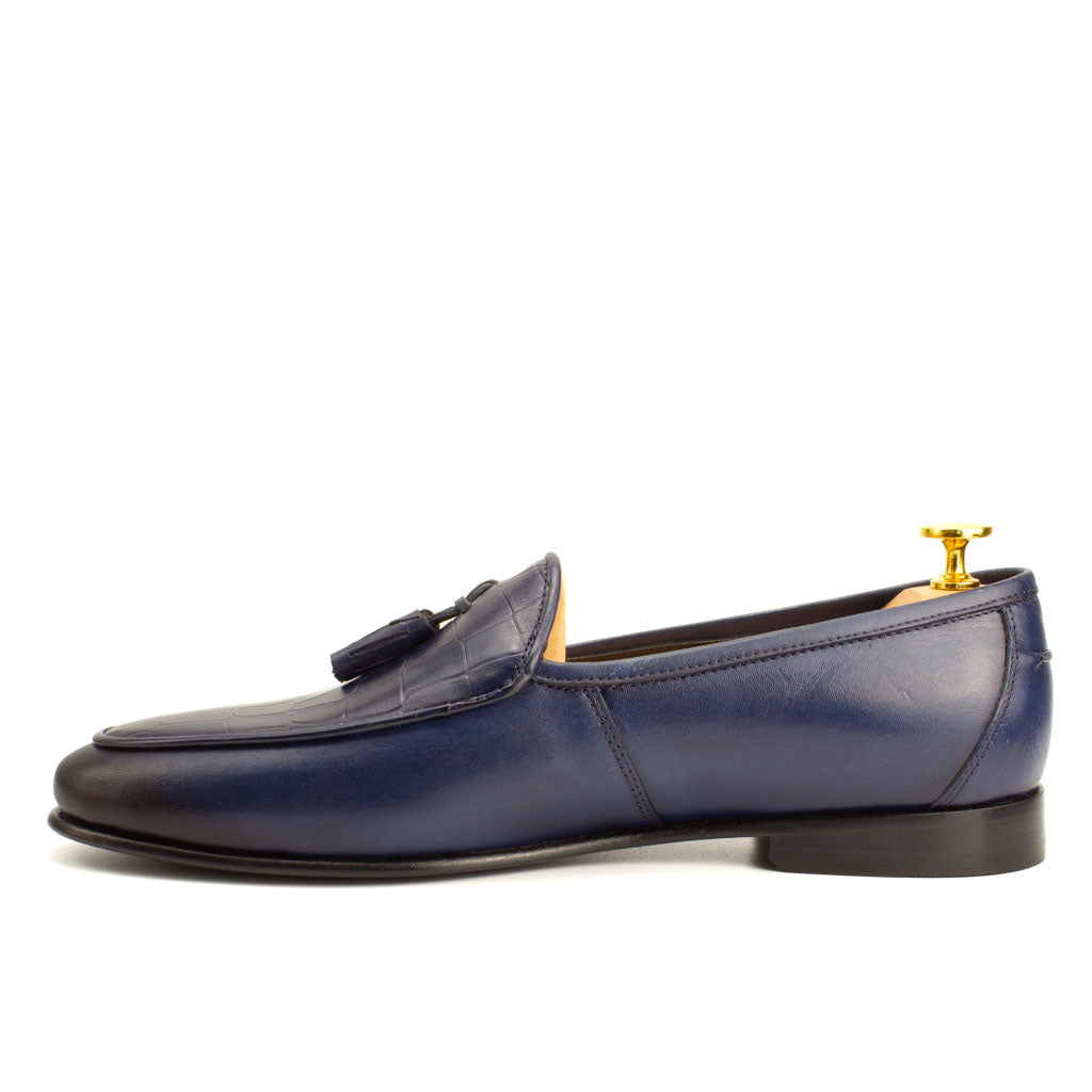 Frangiato Croco Navy Tassel Men's Loafer — sole detail | Scarpetto