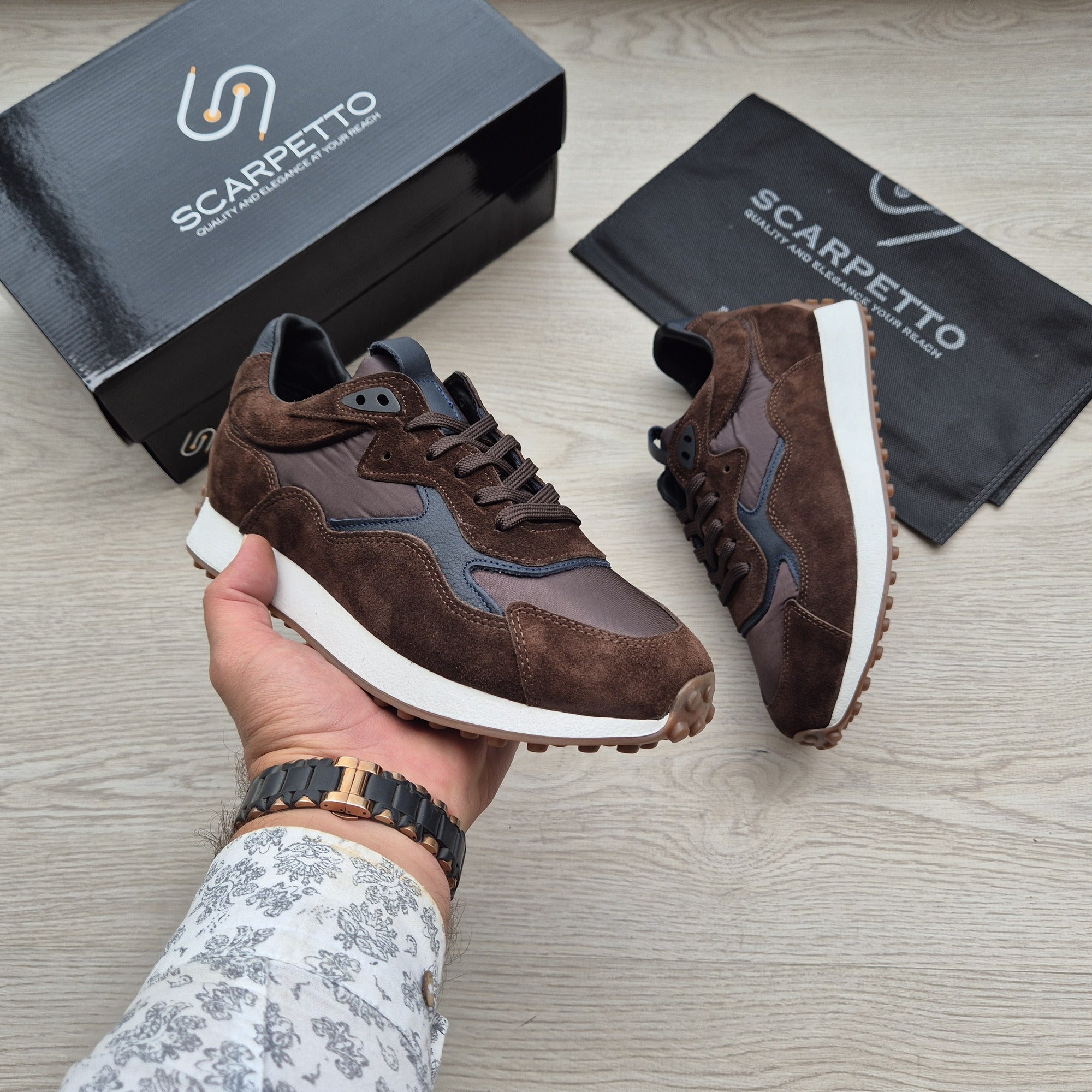 Corsa Espresso Suede Retro Running Sneaker - sole detail
