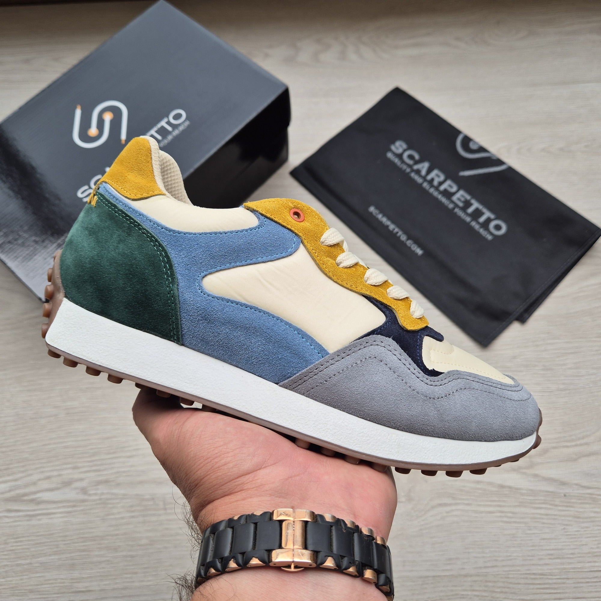 Corsa Meadow Multi Retro Running Sneaker - side view