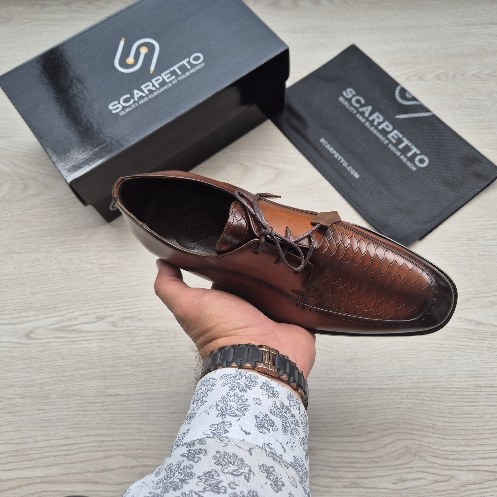 Leonardo Mahogany Textured Wingtip Derby - sole detail