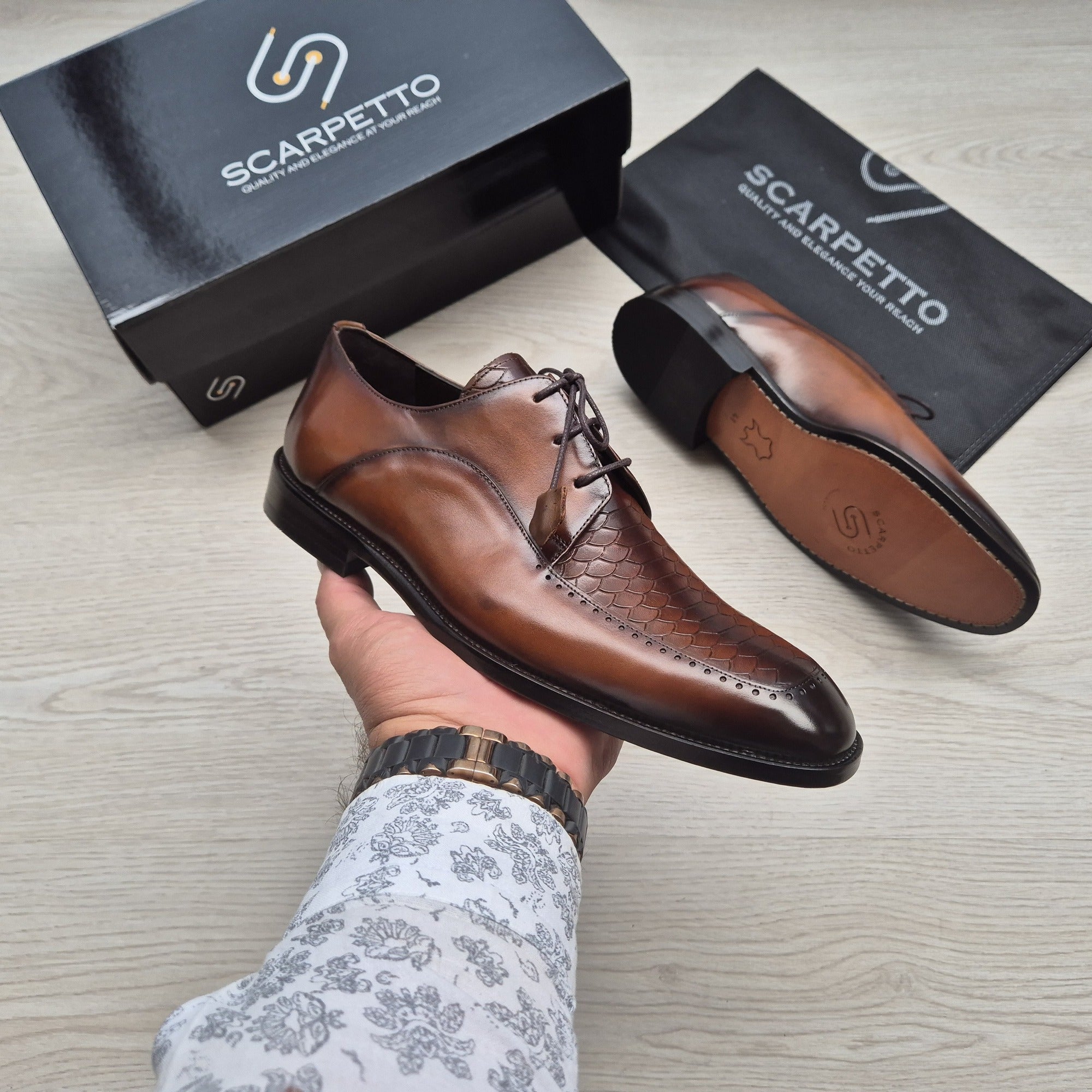 Leonardo Mahogany Textured Wingtip Derby - front view