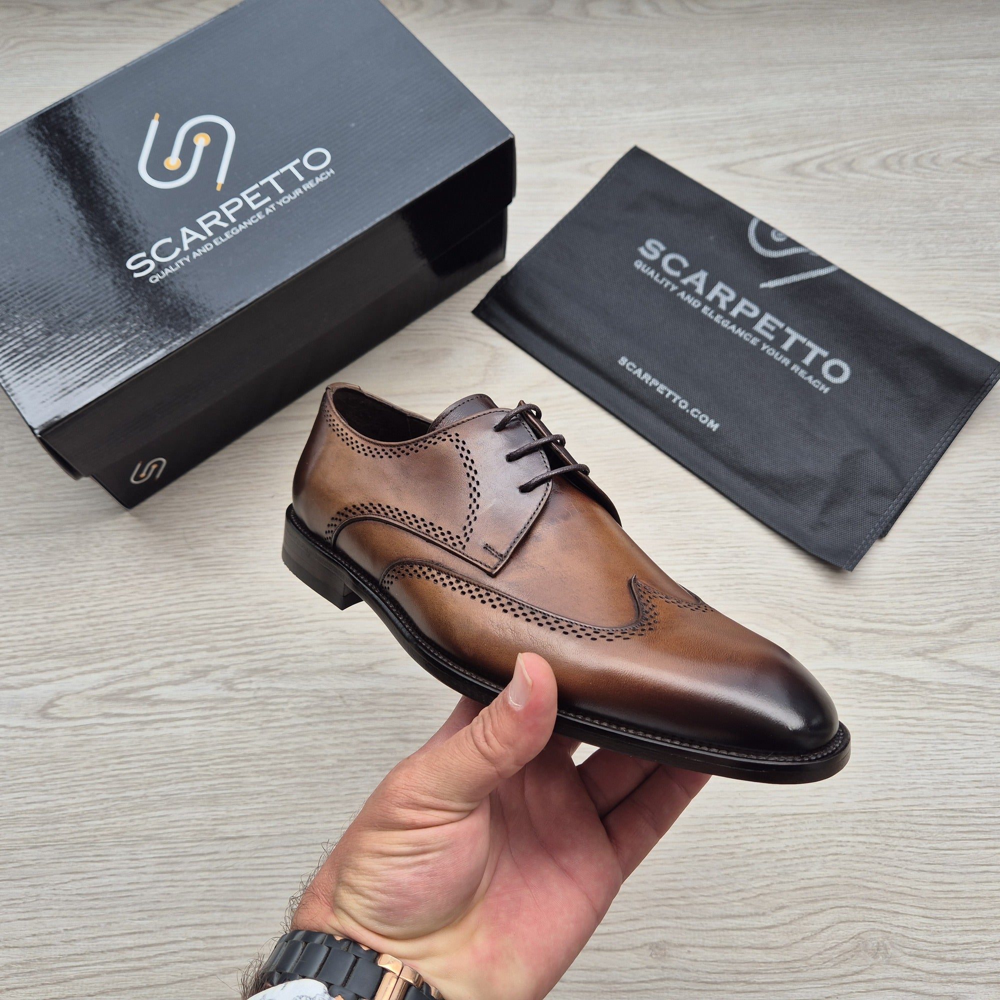 Rinaldo Whiskey Brown Wingtip Brogue Derby — sole detail | Scarpetto