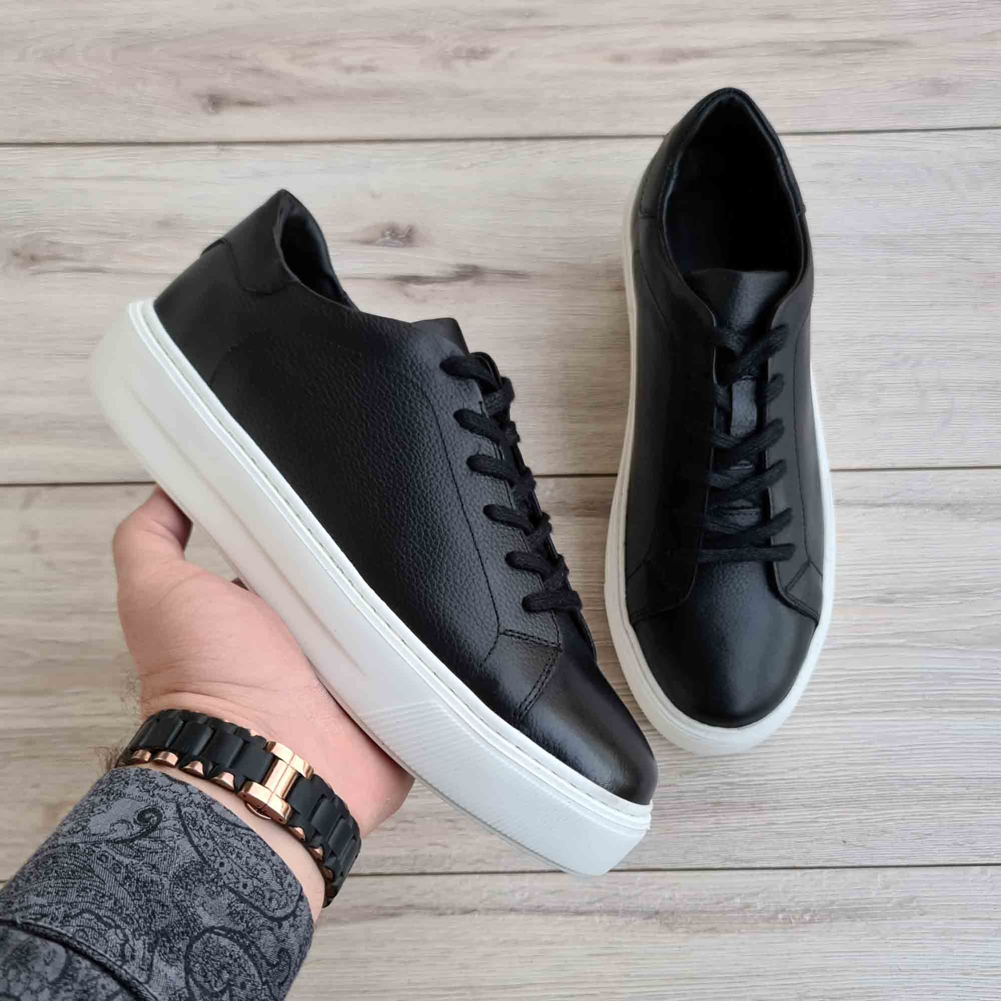 Sorrento Floater Black Leather Men's Sneaker — top view | Scarpetto