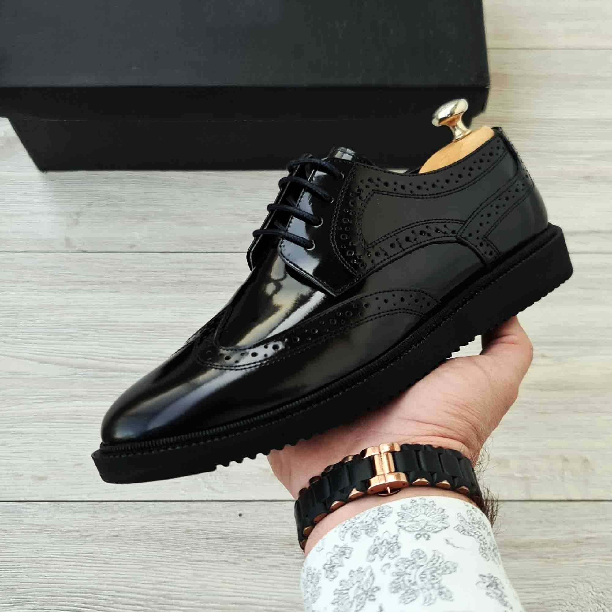Monarch Wingtip Brogue Leather Men's Derby — three-quarter view | Scarpetto