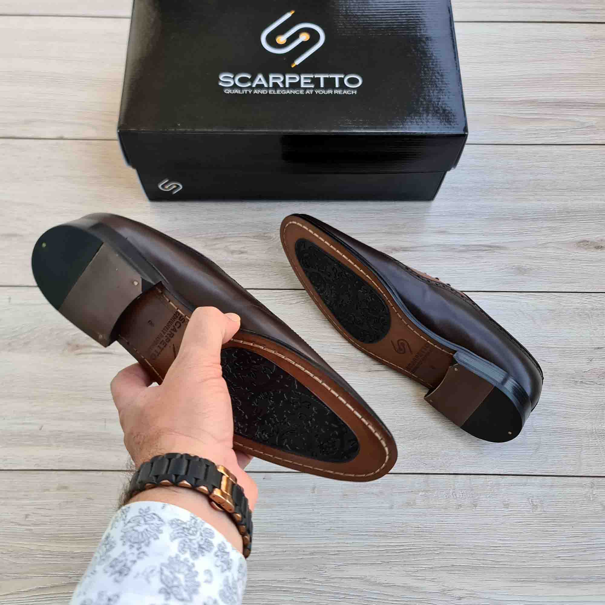 Toscano Duo Wingtip Men's Leather Oxford — toe detail | Scarpetto