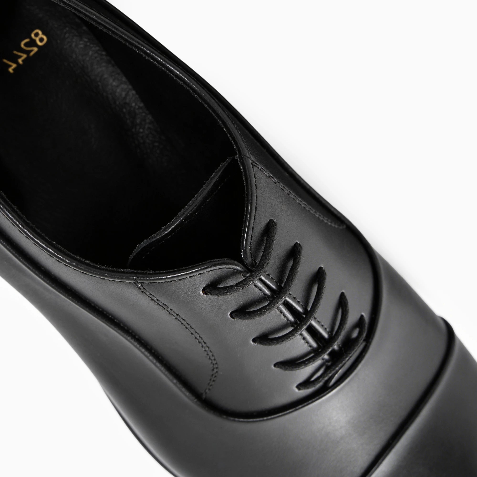 Sanzio Matte Black Cap-Toe Oxford for Men — heel detail | Scarpetto