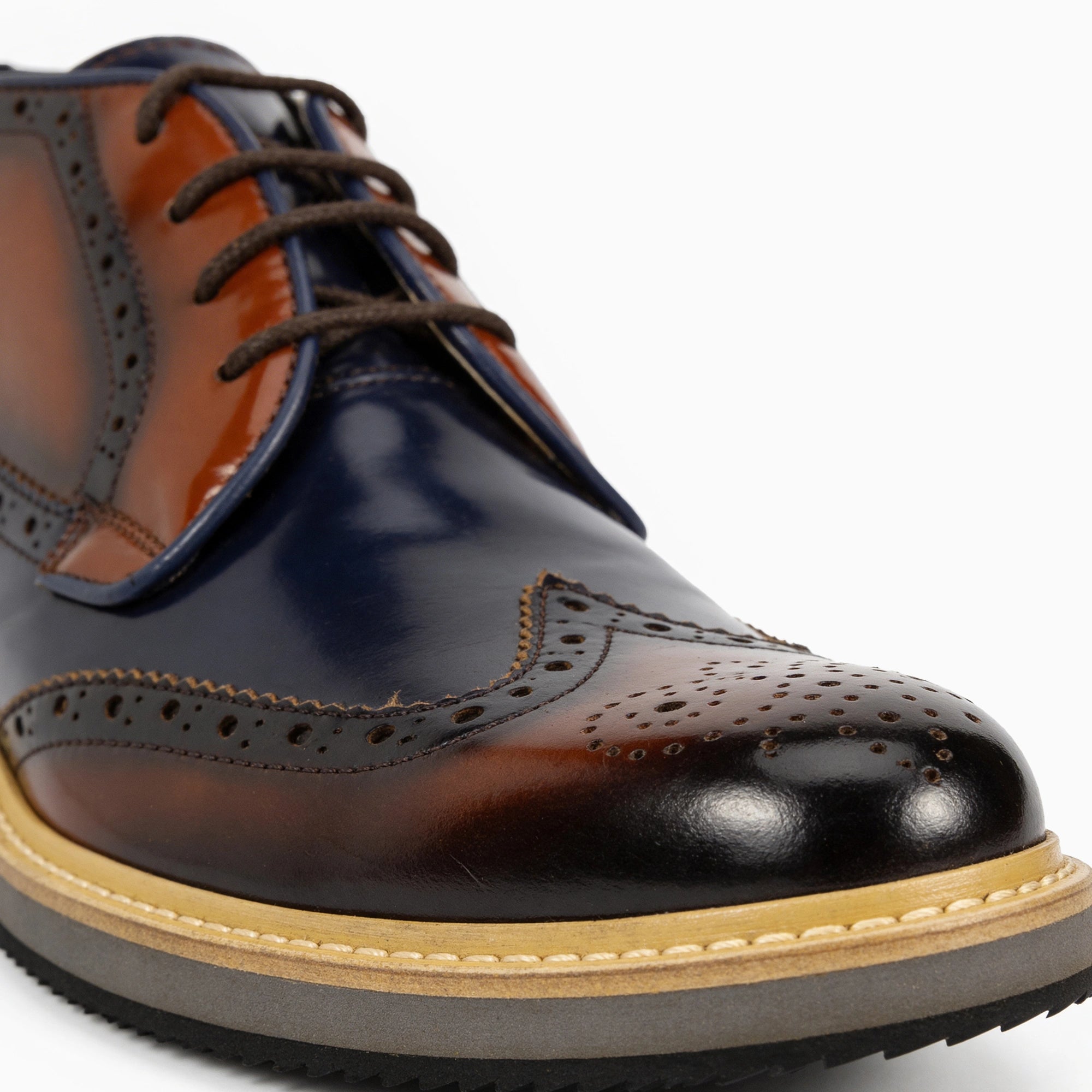 Carlo Split Brown-Navy Wingtip Chukka Boots — heel detail | Scarpetto