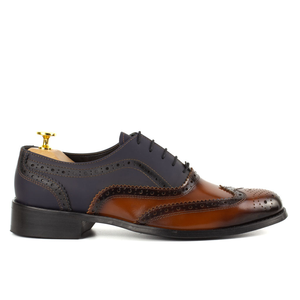Adriano Two-Tone Wingtip Men's Oxford — front view | Scarpetto