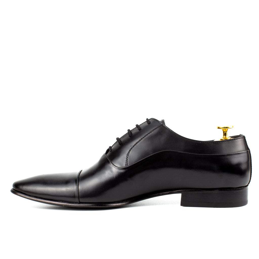 Sanzio Polished Black Cap-Toe Oxford for Men — sole detail | Scarpetto