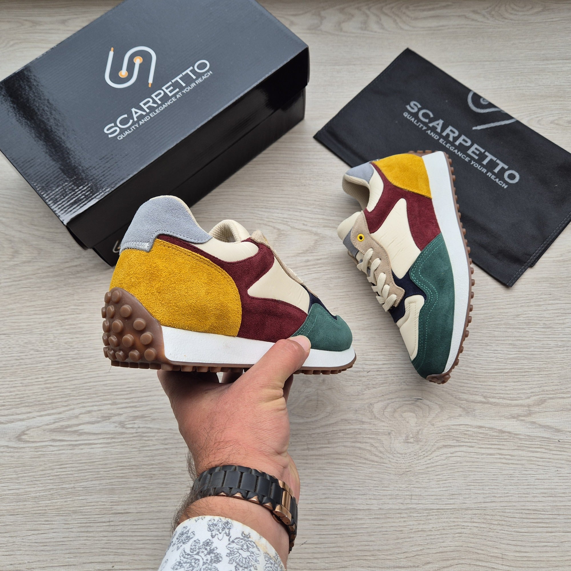 Corsa Harvest Multi Retro Running Sneaker - three-quarter view