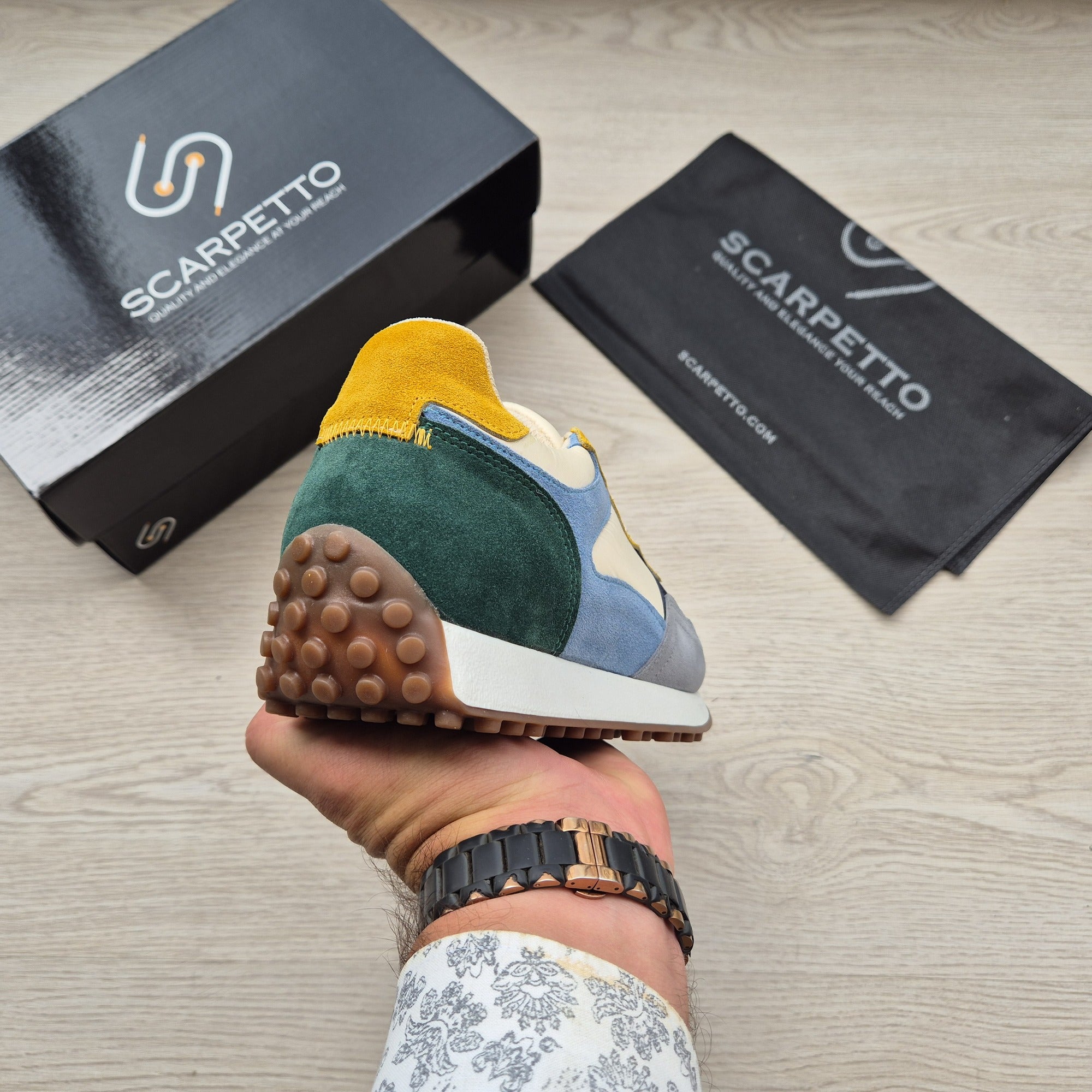 Corsa Meadow Multi Retro Running Sneaker - three-quarter view